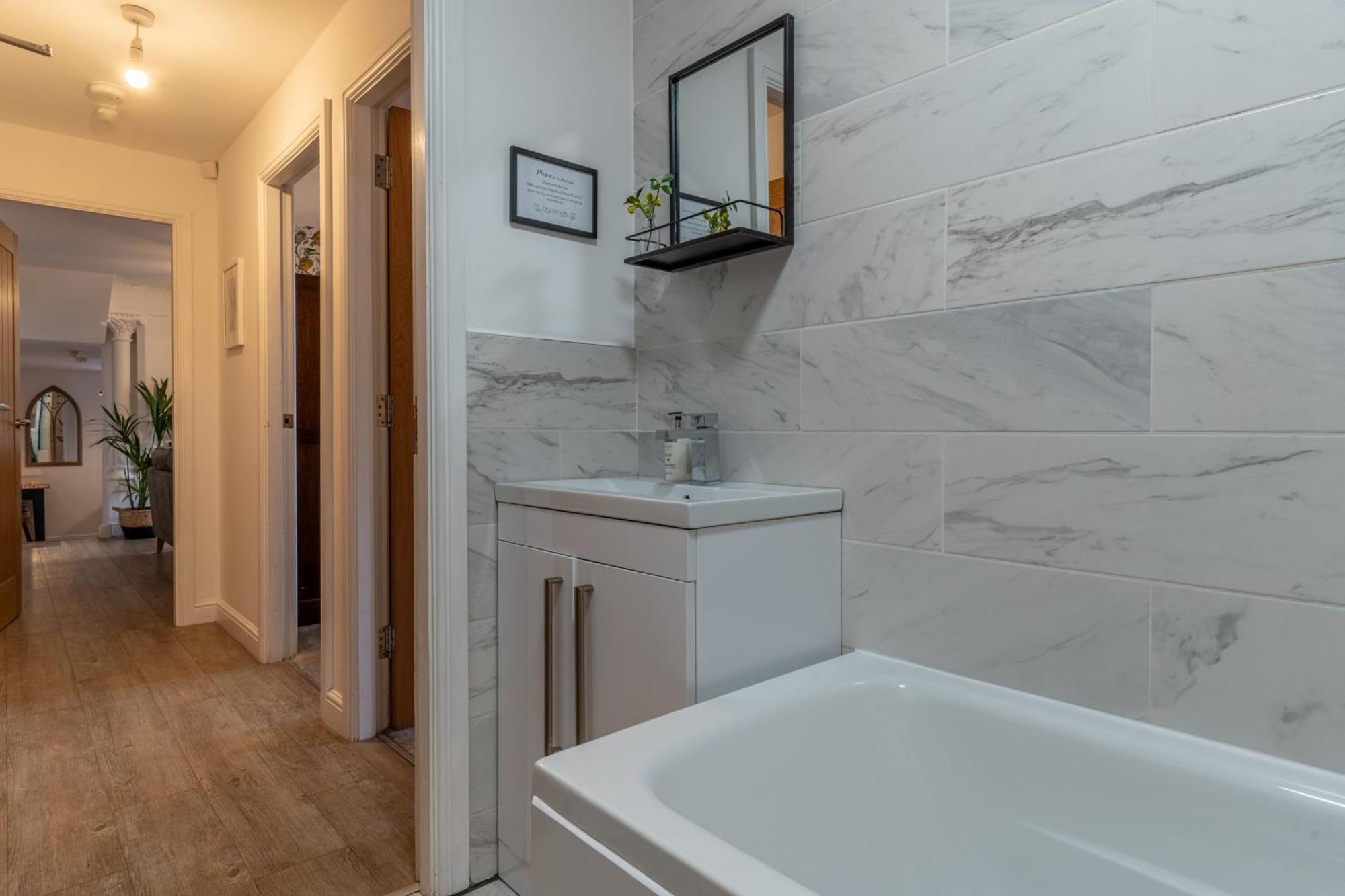 Luxury Chapel Apartment Within City Walls تشيستر المظهر الخارجي الصورة