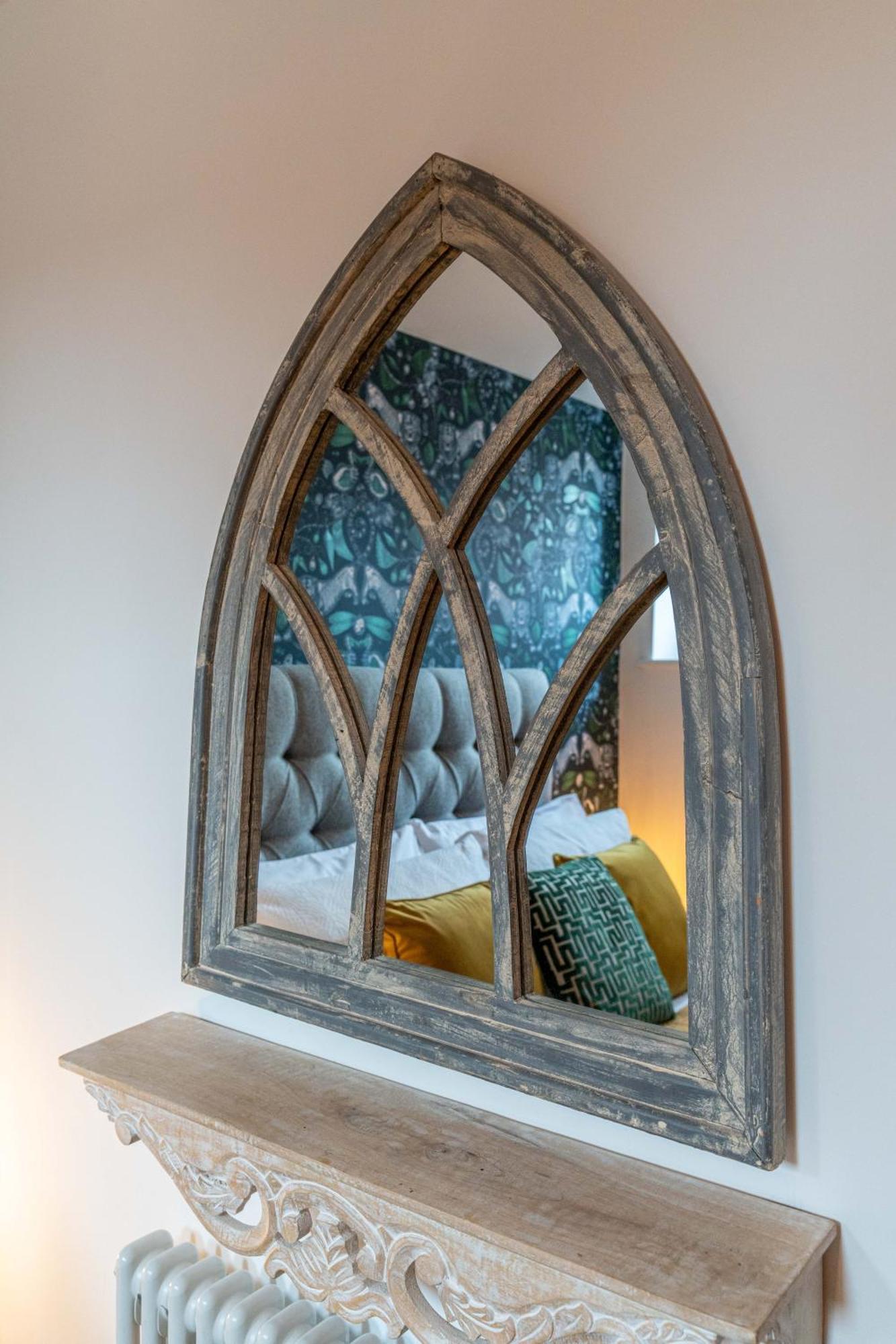 Luxury Chapel Apartment Within City Walls تشيستر المظهر الخارجي الصورة